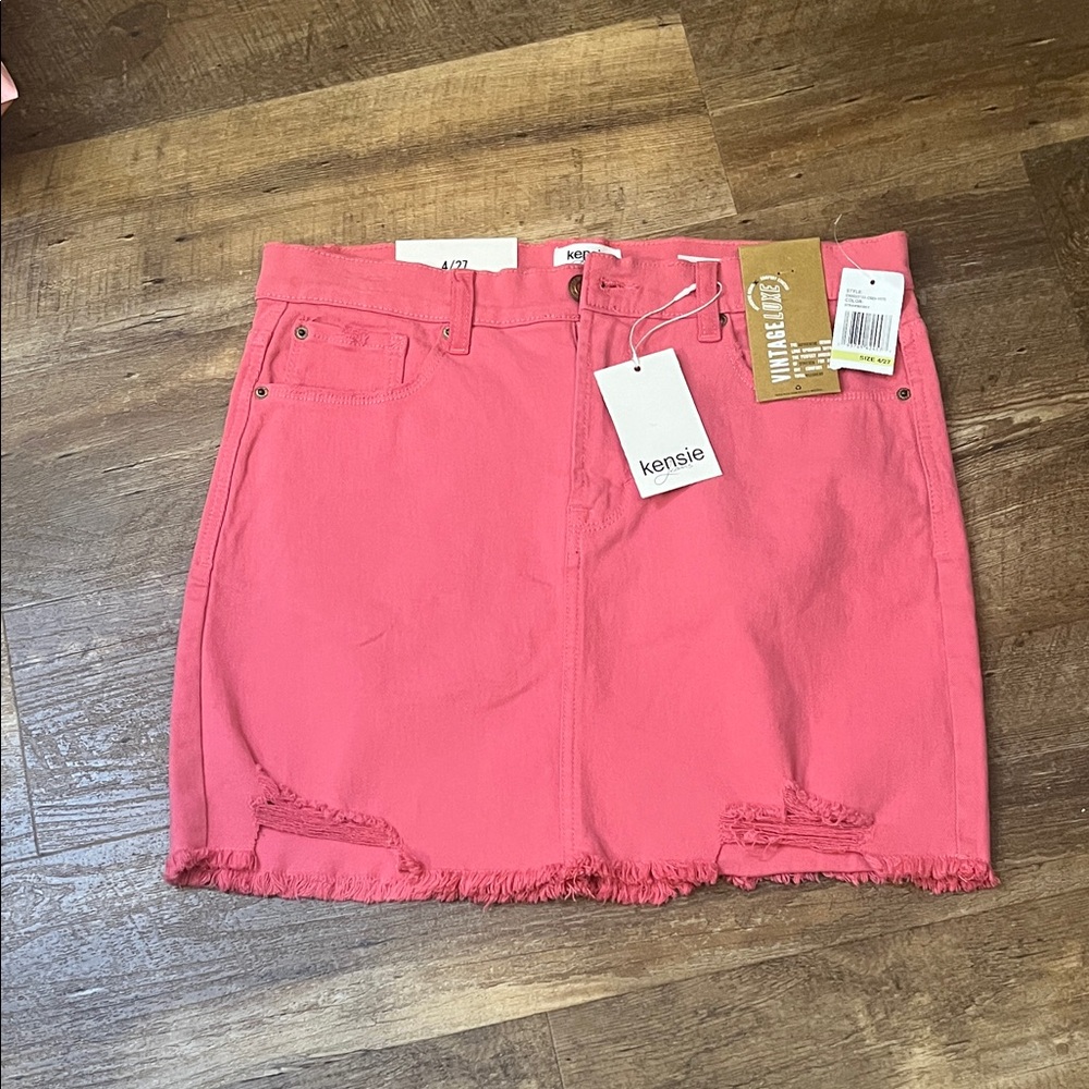 Kensie Vibrant Pink Frayed Hem Skirt